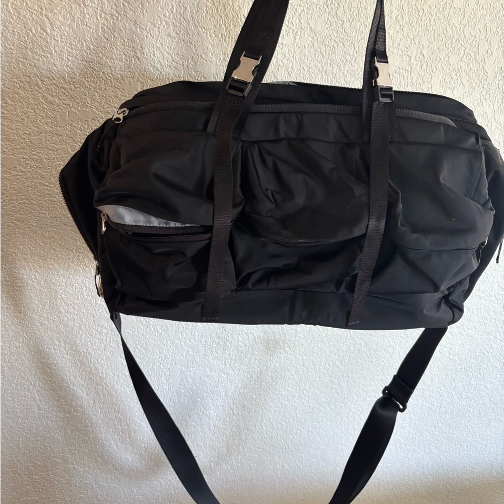 Lululemon Athletica Black Travel Duffel Bag - Picture 9 of 11